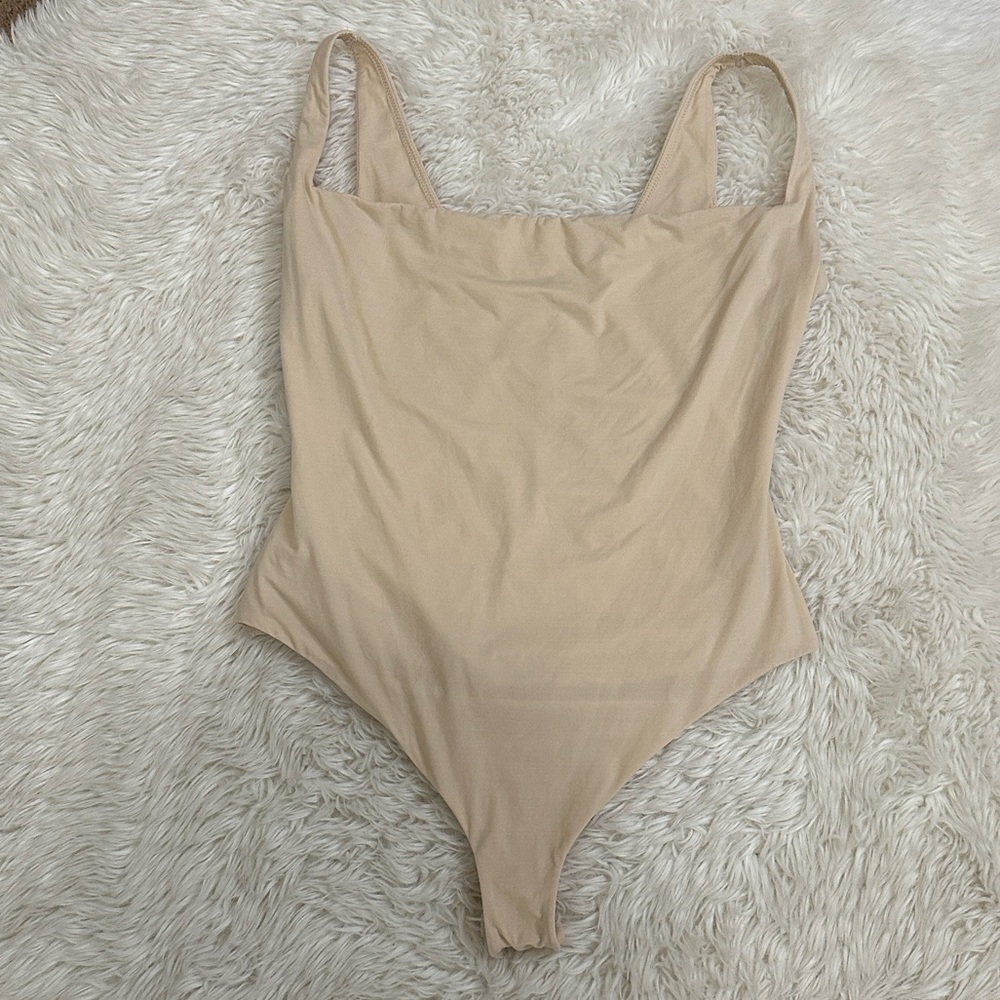 ✨SOLD✨Skims fits everybody square neck bodysuit